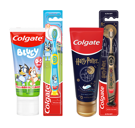 En tub med Colgate Bluey barntandkräm med jordgubbssmak för barn i åldern 0–5 år.